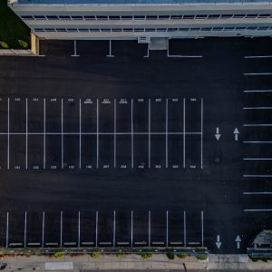 Top,Down,Shot,,Directly,Over,An,Empty,Office,Building,Paved